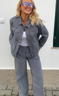 Freequent Jakke - Melly - Off-white w. Navy Blazer