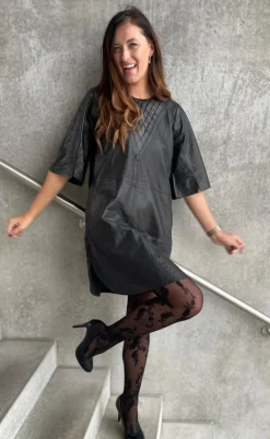 Gossia Kjole - Tea - Black