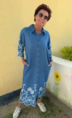INA Copenhagen Kjole - Debbie - Light Blue W. Embroidery