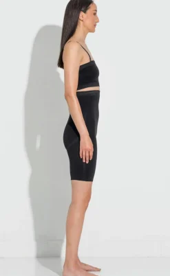 Lykkeland Ateliér Shorts - Shaping Alturra - Black