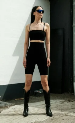 Lykkeland Ateliér Shorts - Shaping Alturra - Black