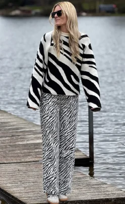 Moves Jeans - Adanna Zebra - Black