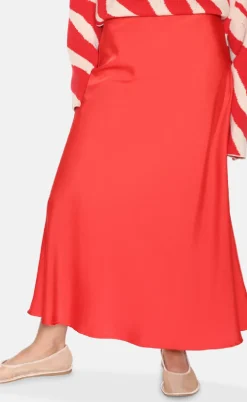 Moves Nederdel - Gebry Satin - Fiery Red