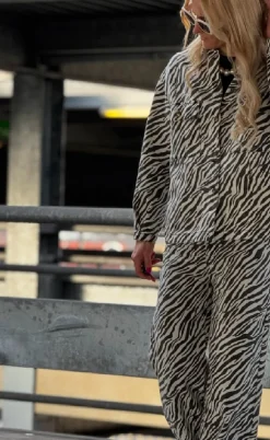 Moves Skjorte - Noliana Zebra Denim - Black