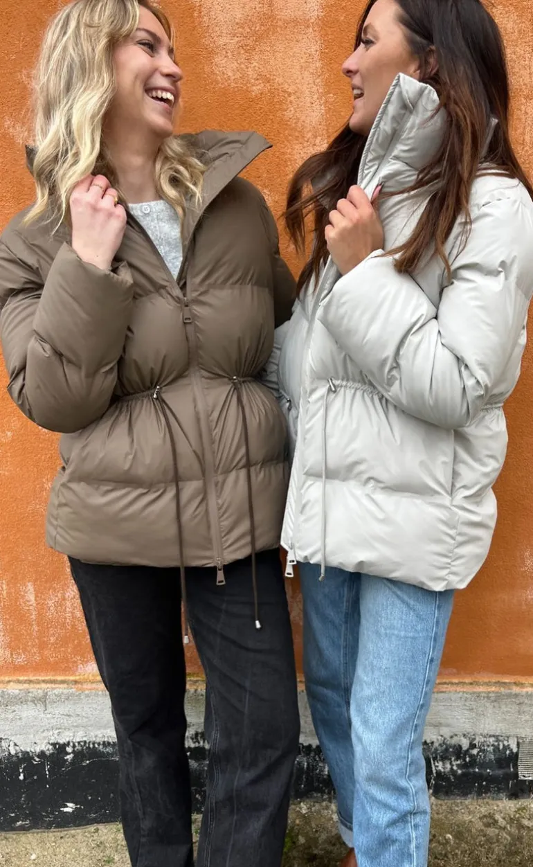 Neo Noir Puffer Jakke - Mayra - Ivory