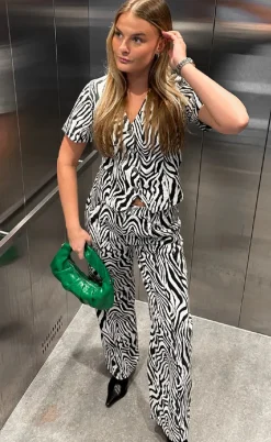 Noella Bluse - Stormina - Taleah Zebra Print