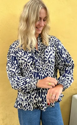 Say INA Copenhagen Bluse - Pia - Navy Blue Leopard