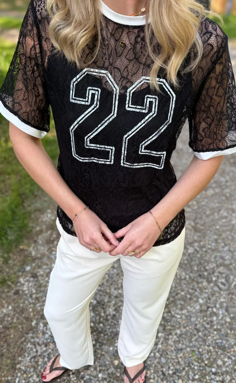 Say INA Copenhagen Bluse - Susanna Football - Black Lace (vendbar)