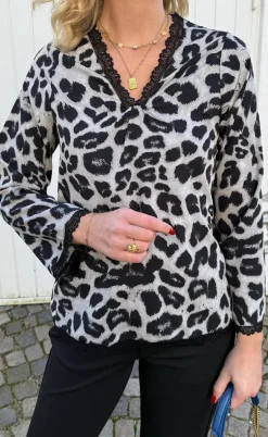 Say INA Copenhagen Bluse - Safina - Grey Leopard