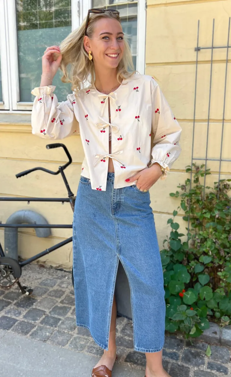 Say INA Copenhagen Bluse - Leonora - Off White W. Cherry