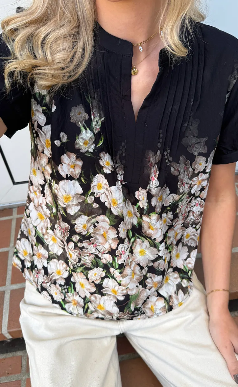 Say INA Copenhagen Bluse - Nina - Black W. Flowers