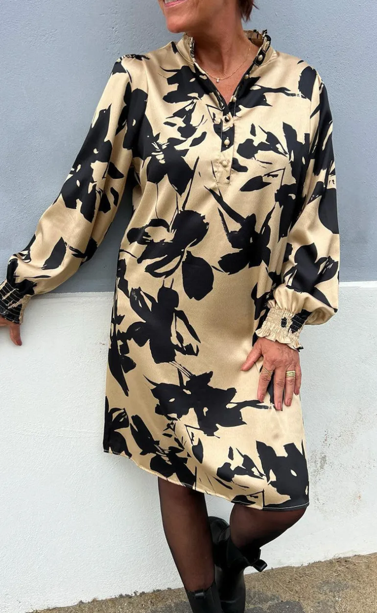 Say INA Copenhagen Kjole - Augusta - Camel / Black Flower