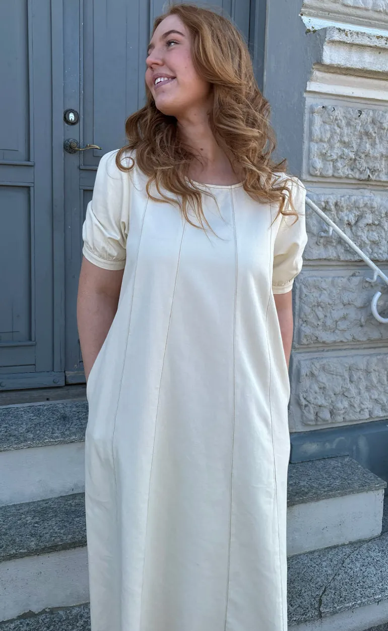 Say INA Copenhagen Kjole - Daniella Denim - Creme W. Brown Stitches