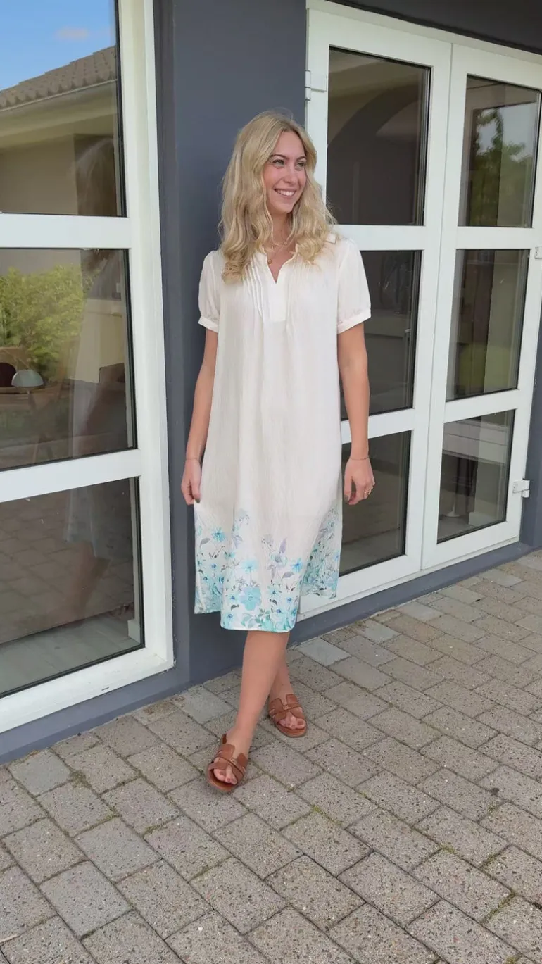 Say INA Copenhagen Kjole - Nina - Off White W. Blue Flowers
