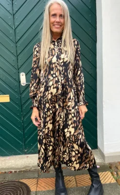 Say INA Copenhagen Kjole - Anna - Black/Brown Print