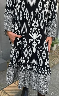 Say INA Copenhagen Kjole - Olinda - White / Black Paisley