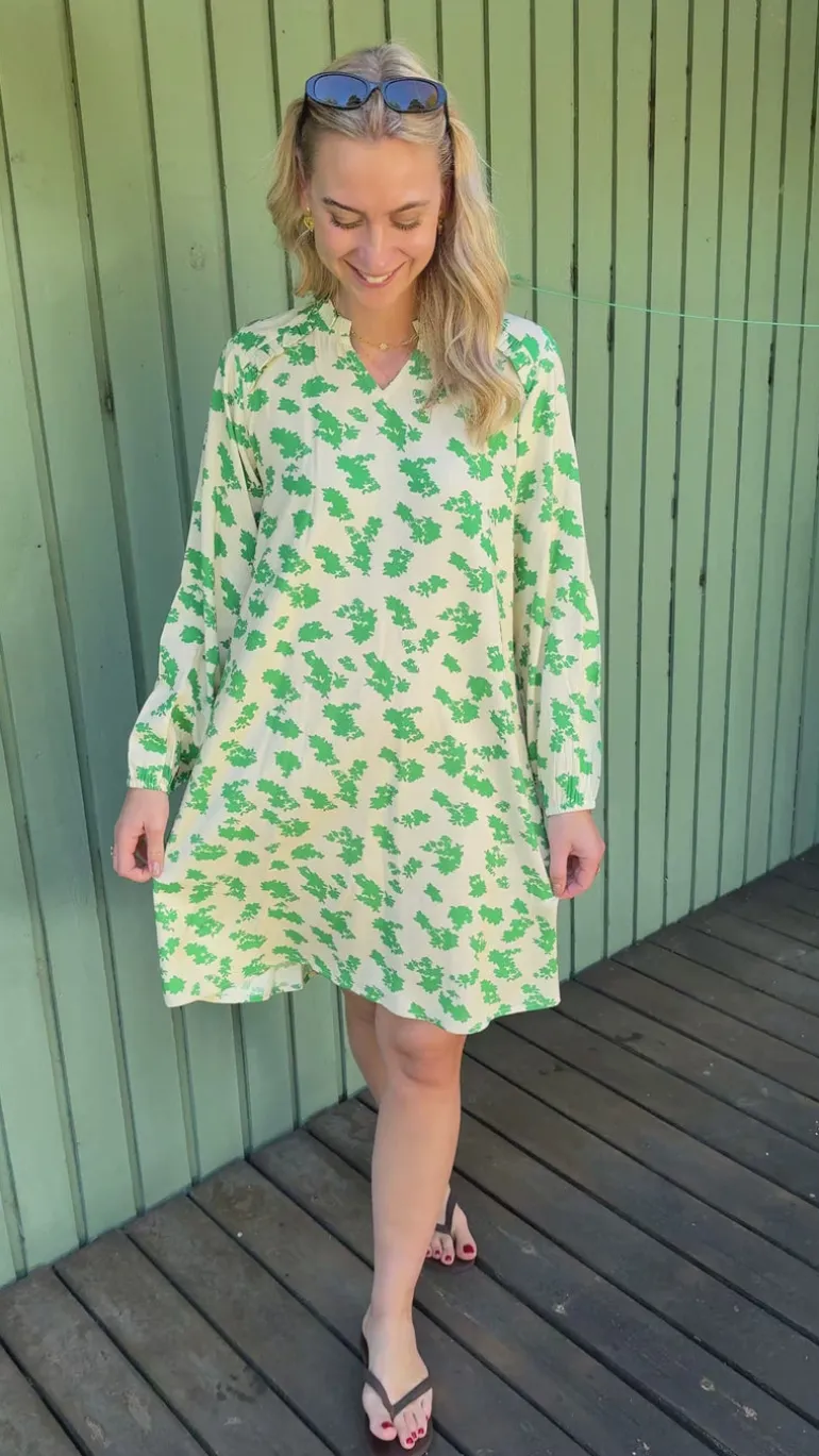 Say INA Copenhagen Kjole - Mira - White / Green Flowers