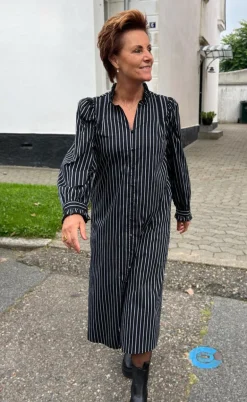 Say INA Copenhagen Kjole - Tiki - Black W. White Stripes