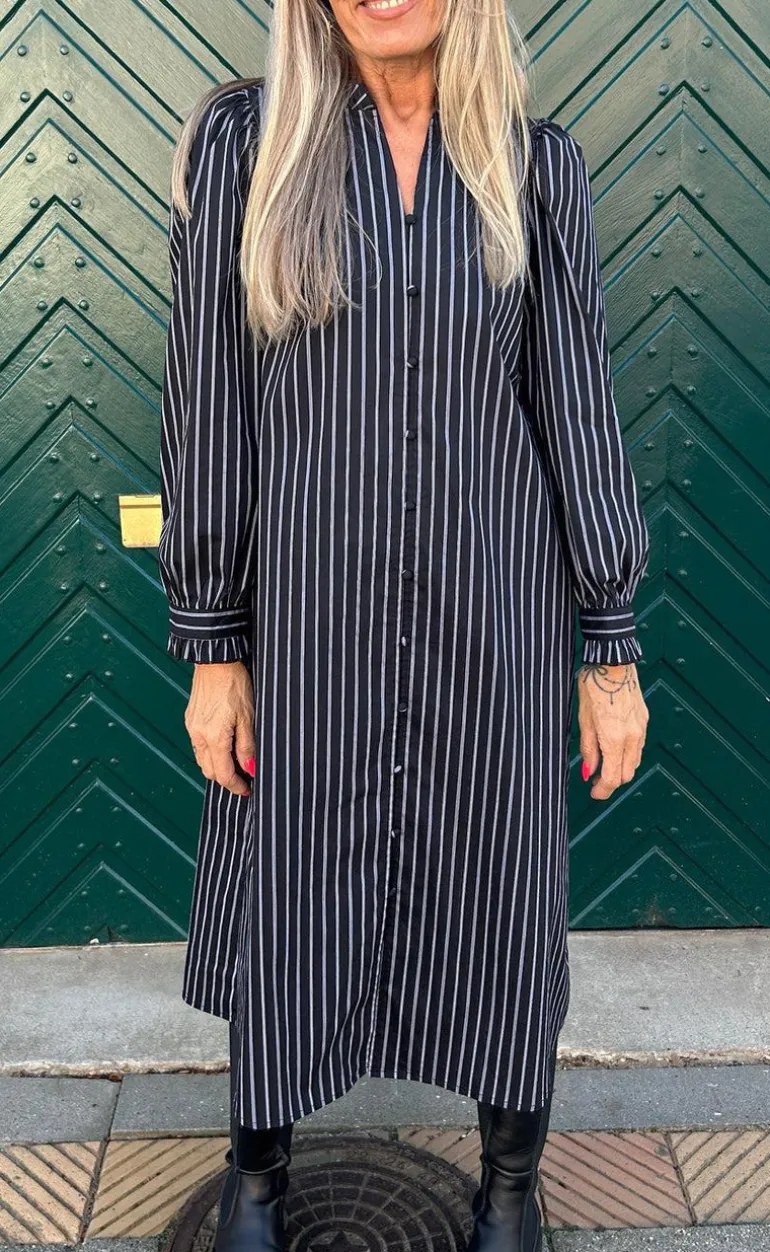 Say INA Copenhagen Kjole - Tiki - Black W. White Stripes