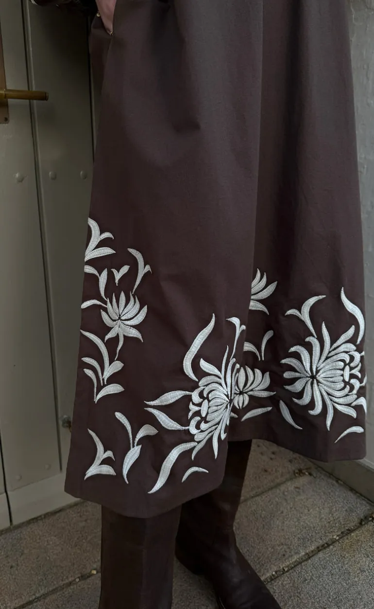 Say INA Copenhagen Kjole - Tilde Long - Chocolate Brown W. Embroidery