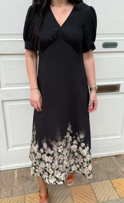 Say INA Copenhagen Kjole - Mirabelle - Black W. Flowers