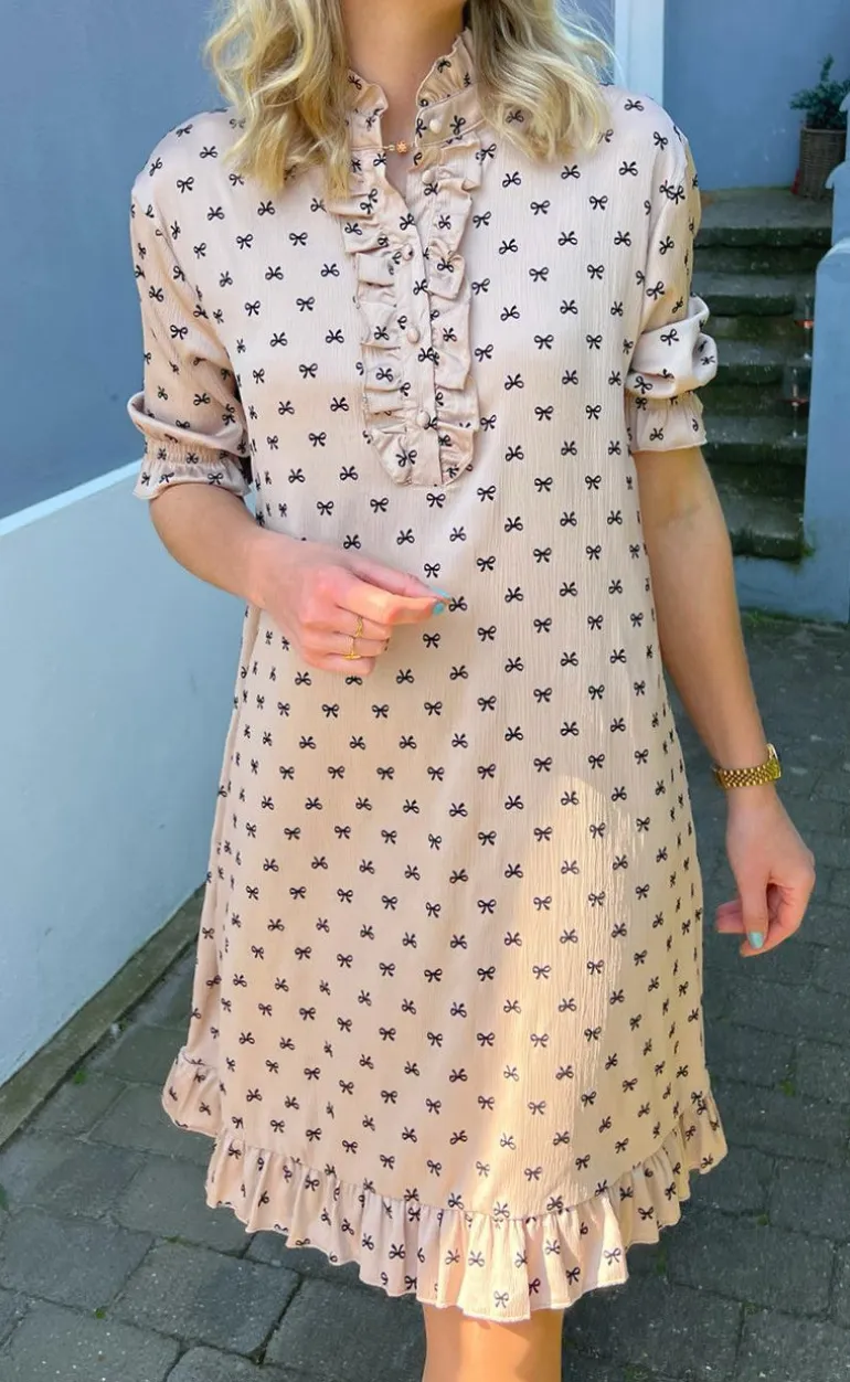 Say INA Copenhagen Kjole - Philine - Camel Bow