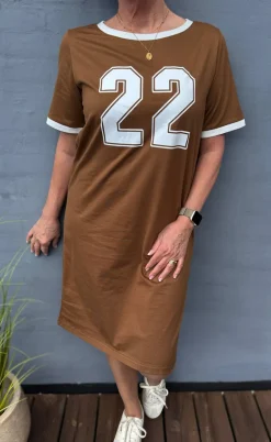 Say INA Copenhagen Kjole - Alva Football - Mocca W. Off White