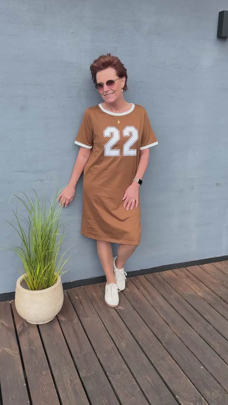 Say INA Copenhagen Kjole - Alva Football - Mocca W. Off White