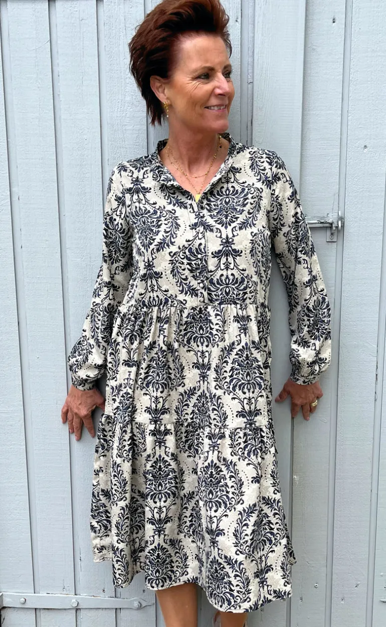 Say INA Copenhagen Kjole - Maiken - Creme / Blue Paisley