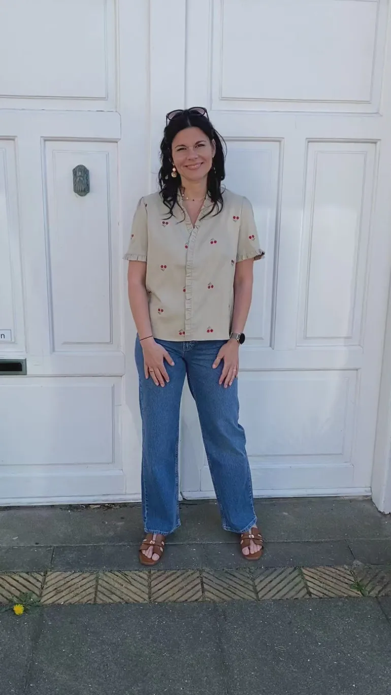 Say INA Copenhagen Top - Catja - Sand W. Cherries