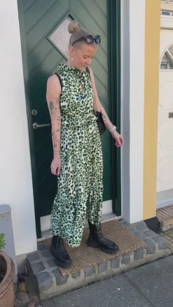 Say INA Copenhagen Top - Ellen - Green Leo (vendbar)