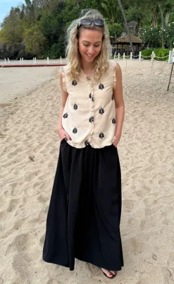Say INA Copenhagen Top - Melania - Beige w. Black Embroidery