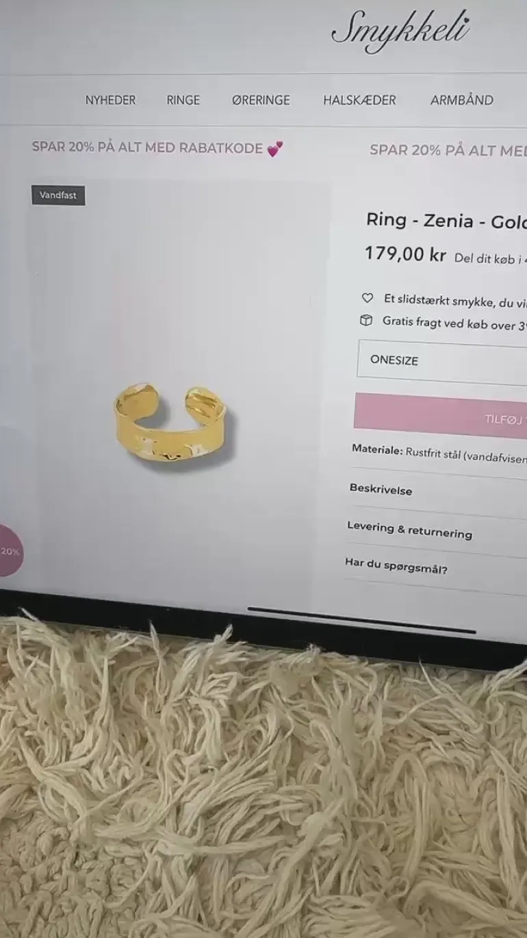 Smykkeli Copenhagen Øreringe - Christina Bow - Gold Colour