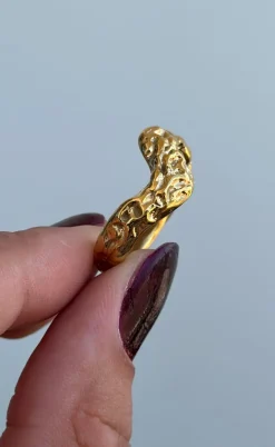 Smykkeli Copenhagen Ring - Helena Hammered - Golden