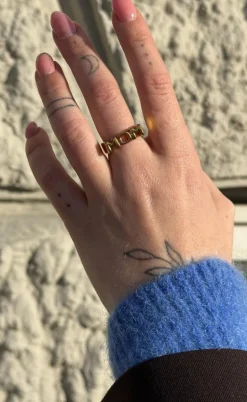 Smykkeli Copenhagen Ring - Mom - Golden