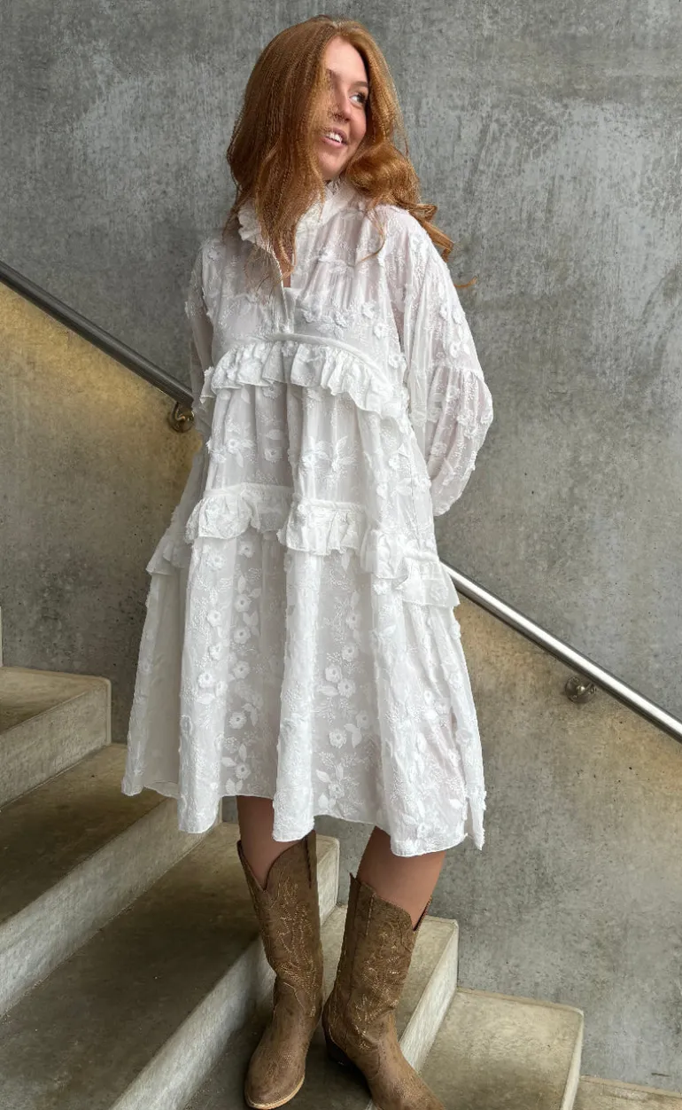 Stories From The Atelier Kjole - Your Heart - White