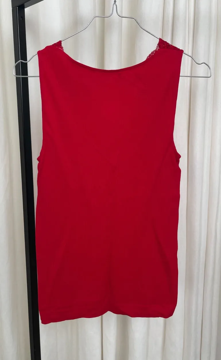 Tim & Simonsen Top - Belen V-Lace - Rosso (vendbar)